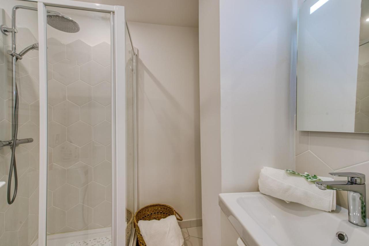 St Jobis - Charmant Appartement, Moderne Et Refait A Neuf, Vieux-Nisa Exterior foto